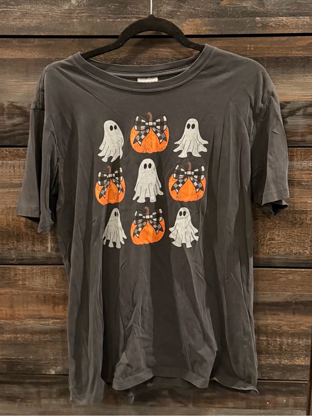 Women's Short Sleeve Halloween Ghost & Pumpkin Graphic Tee - Gray